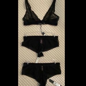 NWT 3 Piece Lingerie Set Triangle Bra and 2 Boy Shorts Size 34B Small Black